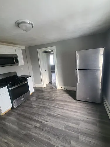 584 Connecticut Ave Photo 1