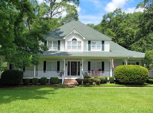 110 Country Cove Dr, Clinton, MS 39056