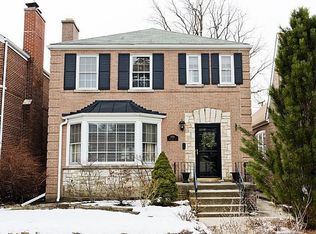 2933 W Lunt Ave, Chicago, IL 60645
