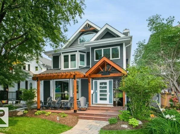 9607 101st St NW, Edmonton, AB T5K 0W7