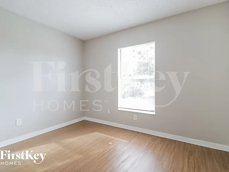 1674 Waltz St SE — Photo 12