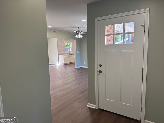 5th image of 2809 Jones Rd