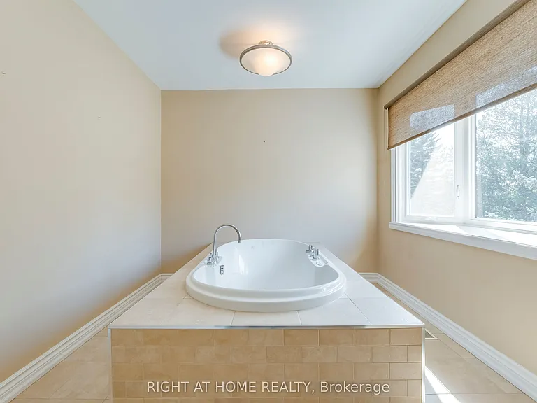 2175 Oneida Ct — Photo 22