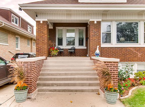 3rd image of 2122 Cuyler Ave
