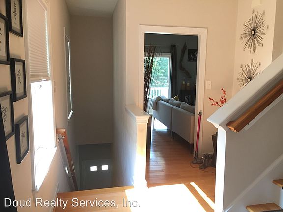 4th image of 9620 16th Bay St #B