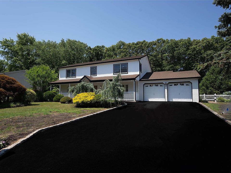 1st image of 16 Lynhaven Place