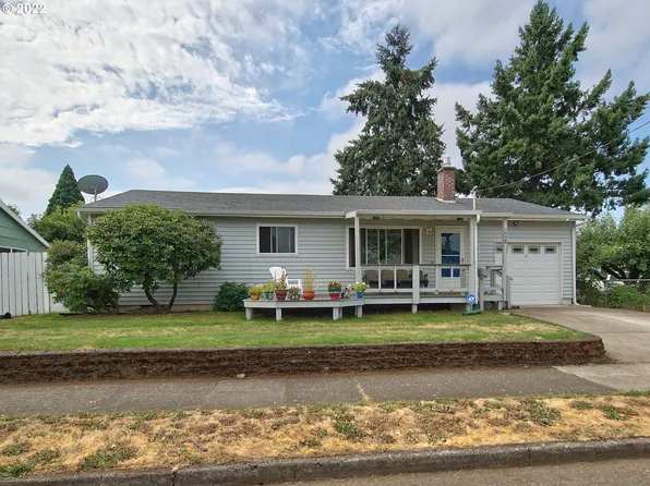 8802 NE Everett St, Portland, OR 97220