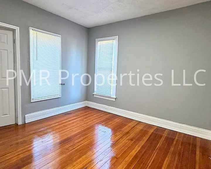 5922 N 28th Ave — Photo 6