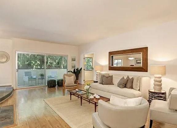 5th image of 521 Montana Ave APT 107
