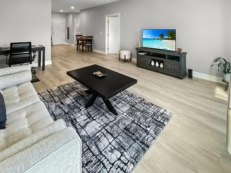 510 Grand Ave #102 — Photo 3