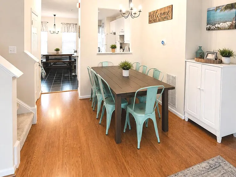 4921 Kilburn St — Photo 18
