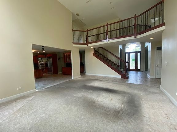 5th image of 313 Pinehurst Dr