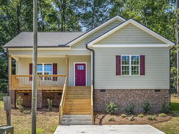 239 Ingle St, Siler City, NC 27344