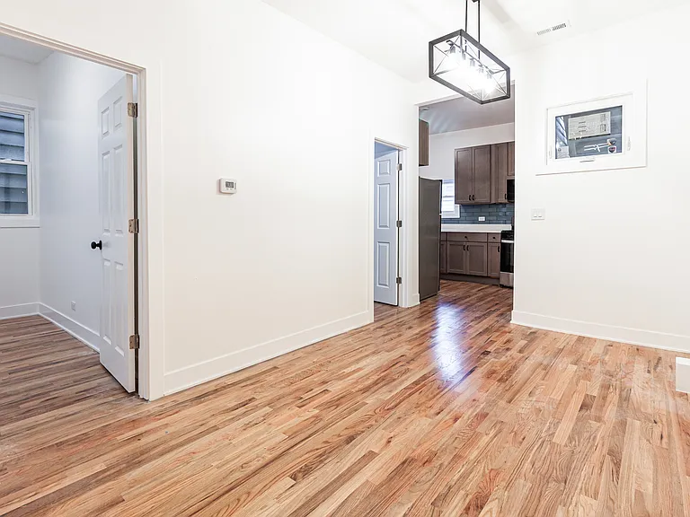 1742 N California Ave #1R — Photo 16