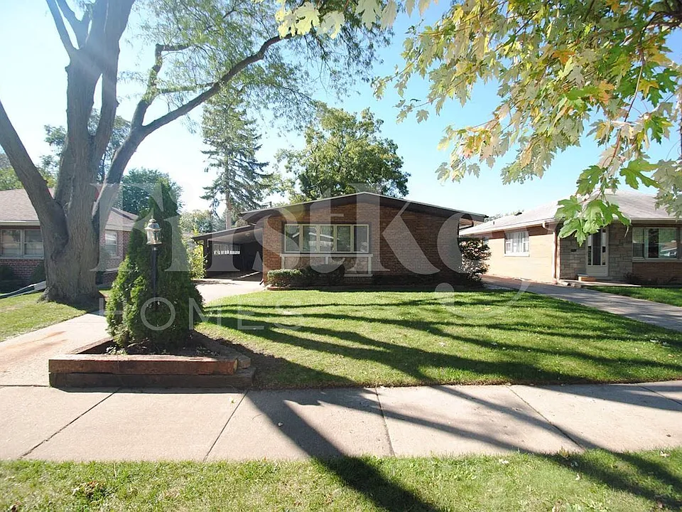 216 Miner St