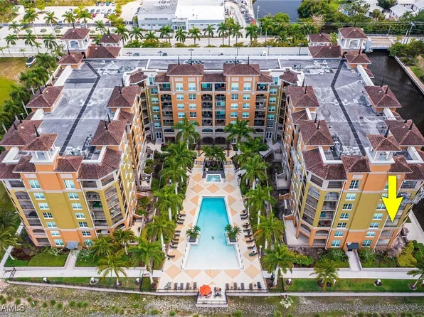2825 Palm Beach Blvd APT 301, Fort Myers, FL 33916