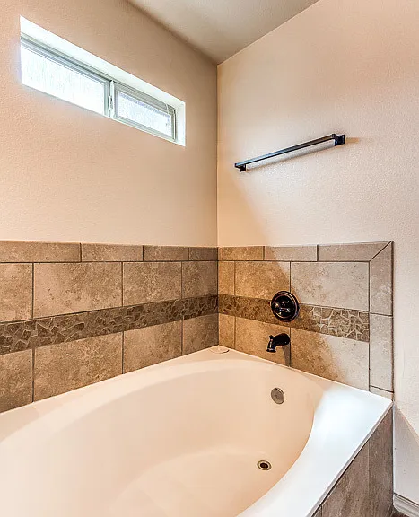 7101 Falling Leaf Cir — Photo 19