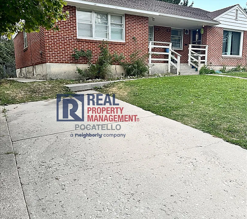 60-66 Mountain Dr