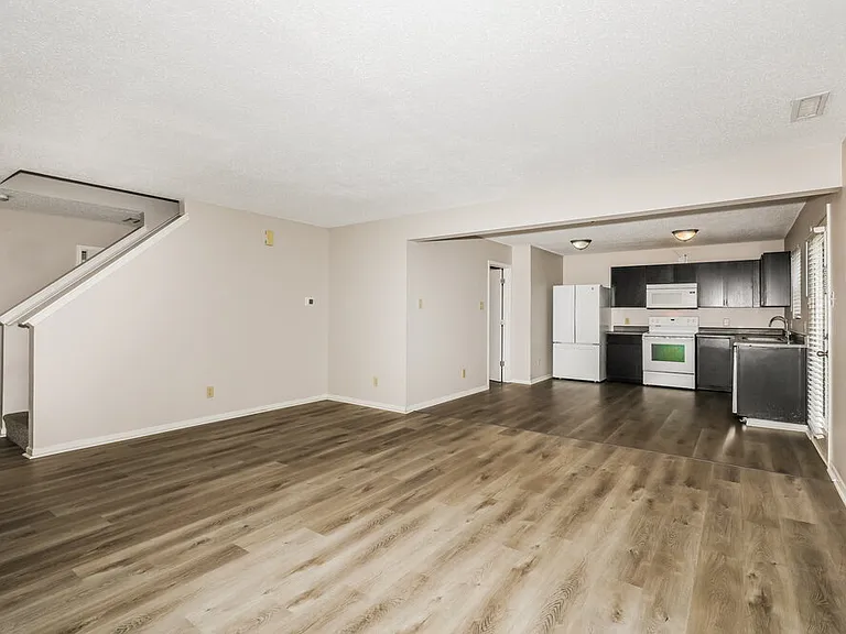 9205 Middlebury Way — Photo 5