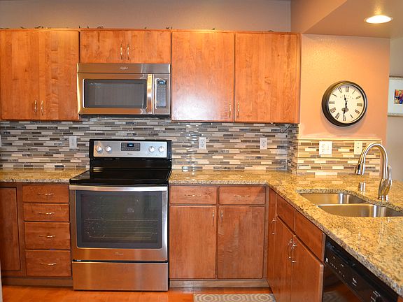2nd image of 2406 Yakima Ct