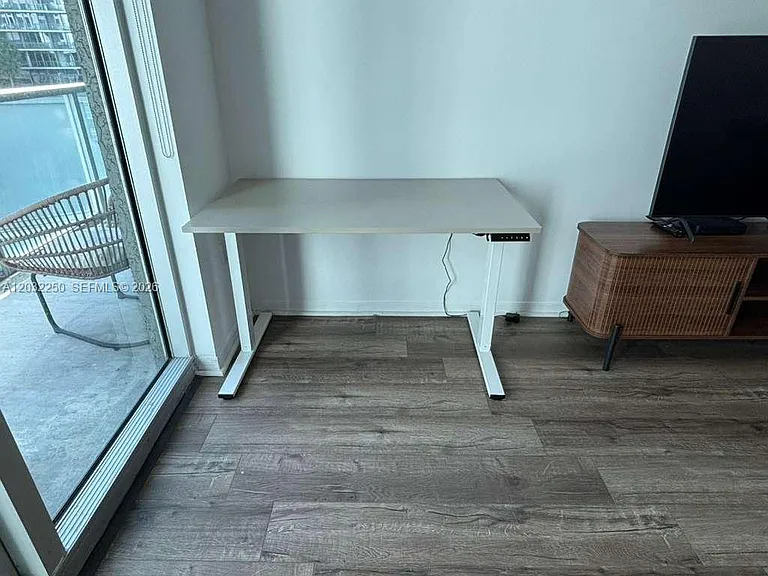 55 SE 6th St #1208 — Photo 32
