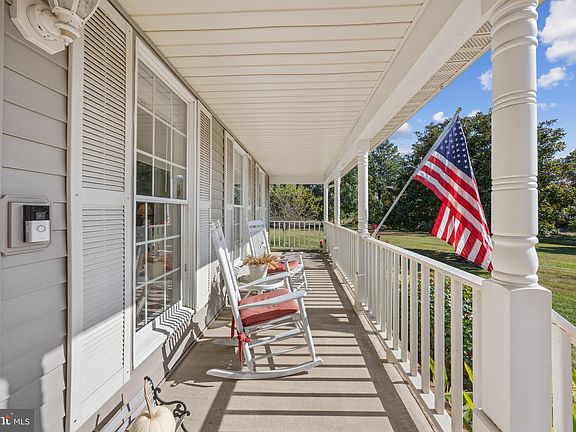 5th image of 162 Kirwans Landing Ln
