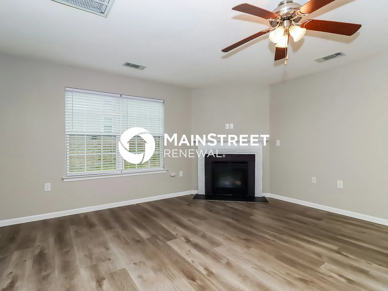 2896 Village Center Drive — Photo 4