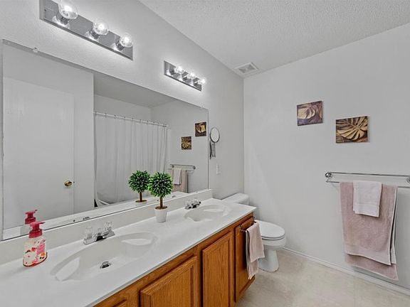 3rd image of 3612 Bluff Creek Ln