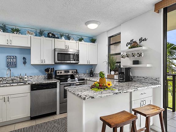 5th image of 75-6026 Alii Dr APT 4205