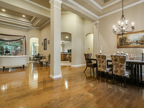 5th image of 408 Skyforest Dr
