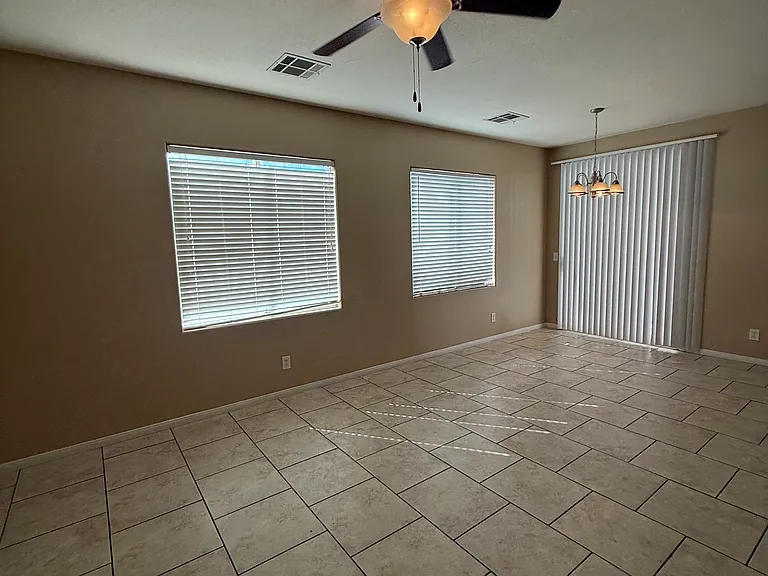 547 Twilight Blue Ave — Photo 4