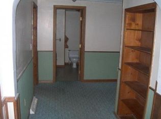 305 E Main St, Colfax, IL 61728