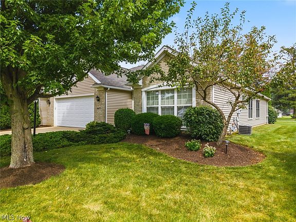 3rd image of 3477 Elmhurst Cir