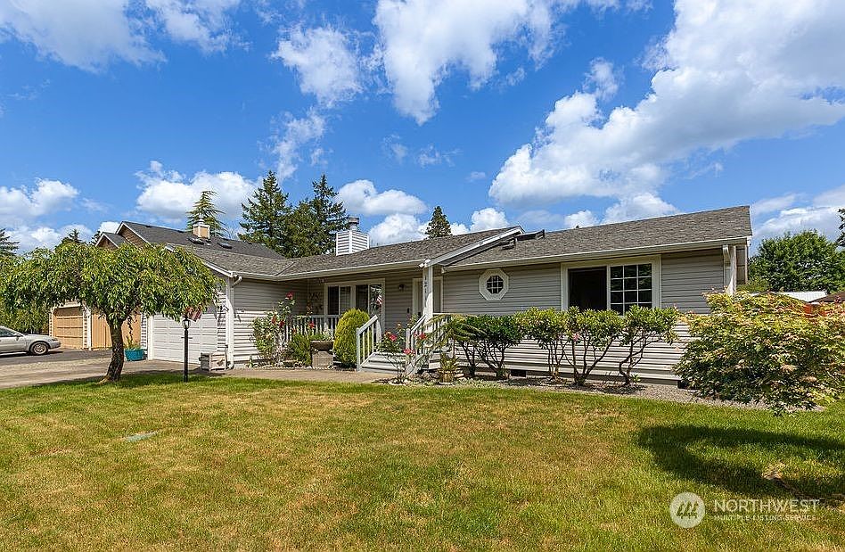1st image of 1211 2nd Avenue Ct E