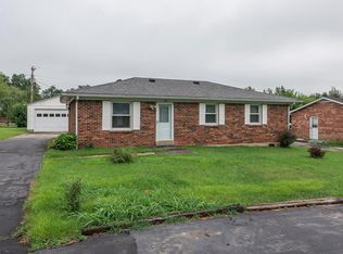 119 Ravenwood Dr, Frankfort, KY 40601