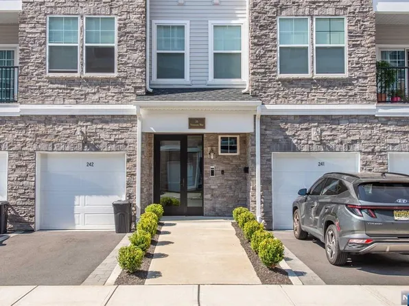 10 Veterans Way, Morris Plains, NJ 07950