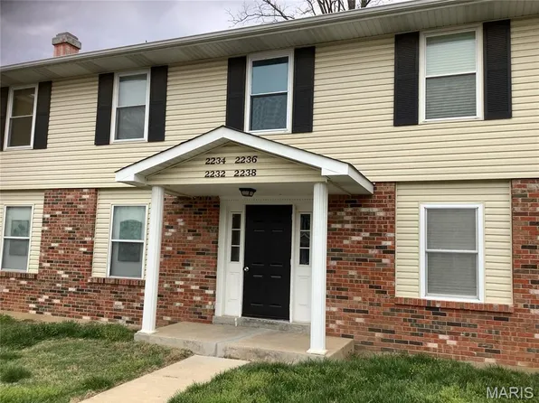 2234 Highland Hill Dr #C, Saint Peters, MO 63376