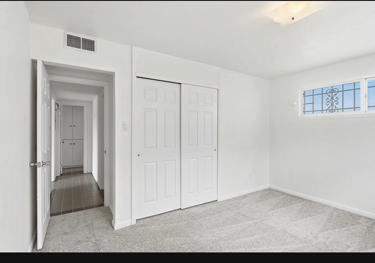 2 bed, 850 sqft, $1,300 — Photo 4
