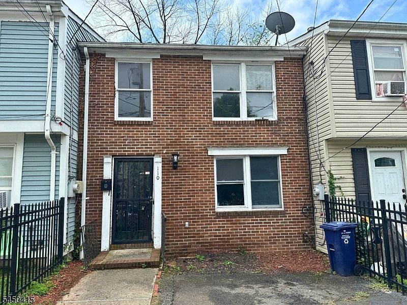 1st image of 110 Pearl St