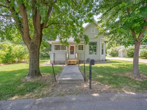 506 N Main St, Owensville, IN 47665