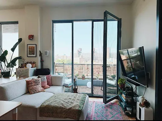 Rented by The KCI Group | media 32