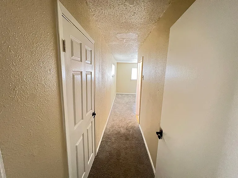 2710 Lenway St — Photo 16
