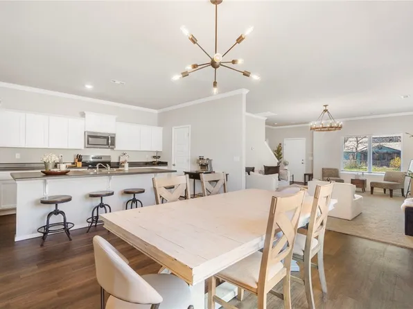 1008 S Morningside Dr, Fayetteville, AR 72701