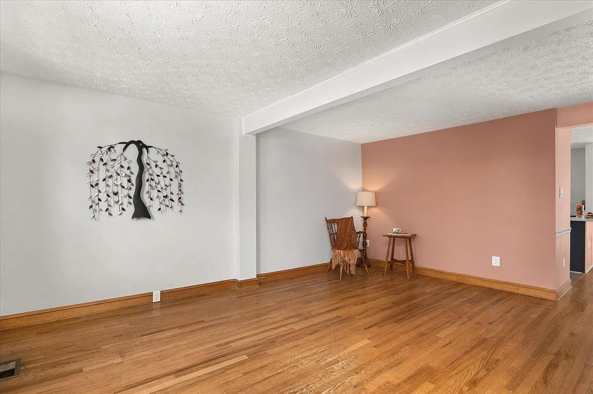 3 bed, 2.5 bath, 1418 sqft, $2,950 — Photo 4
