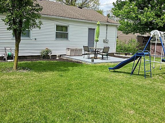 3rd image of 1613 Baringer Dr