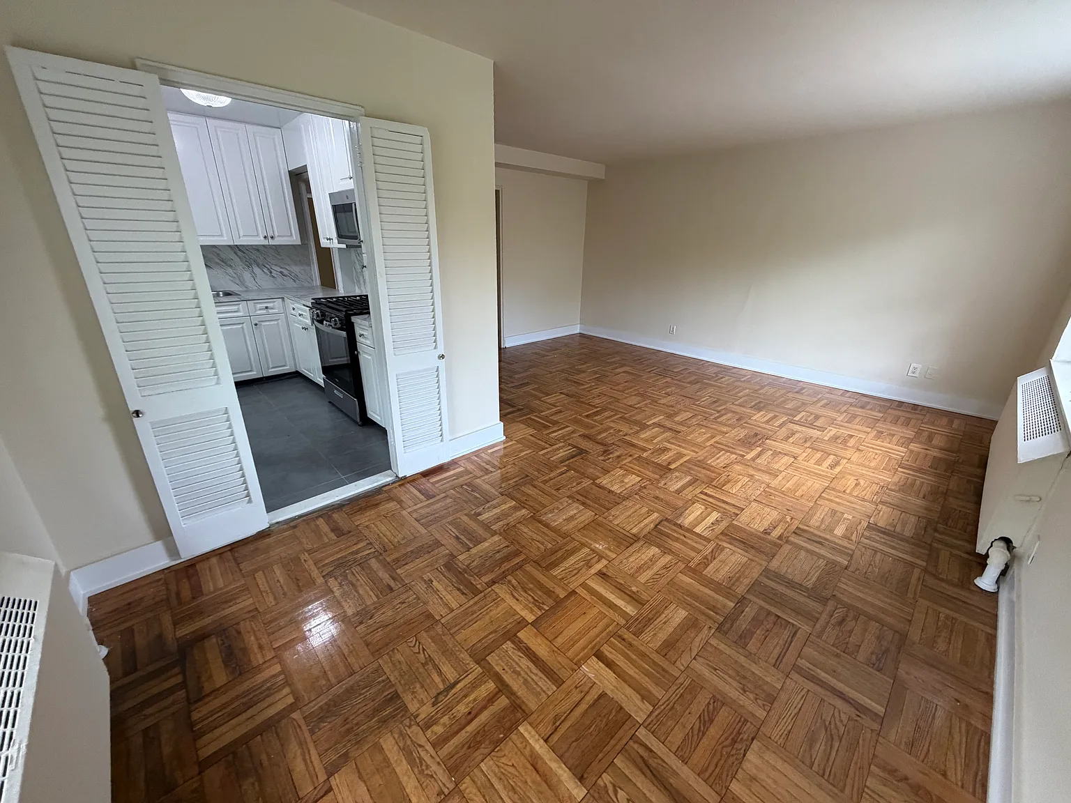 71st Cres, Fresh Meadows — Photo 1