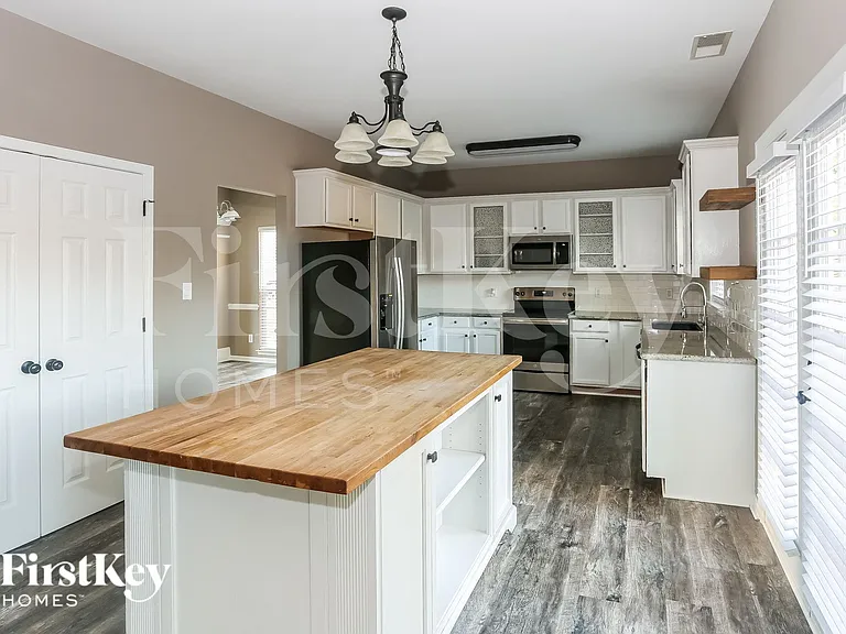 111 Vance Crescent Dr — Photo 7