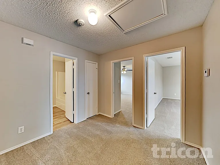 1688 Wildrose Dr — Photo 5