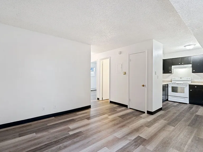 1931 11th Avenue — Photo 16