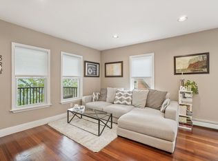 31 Regent St #3, Cambridge, MA 02140
